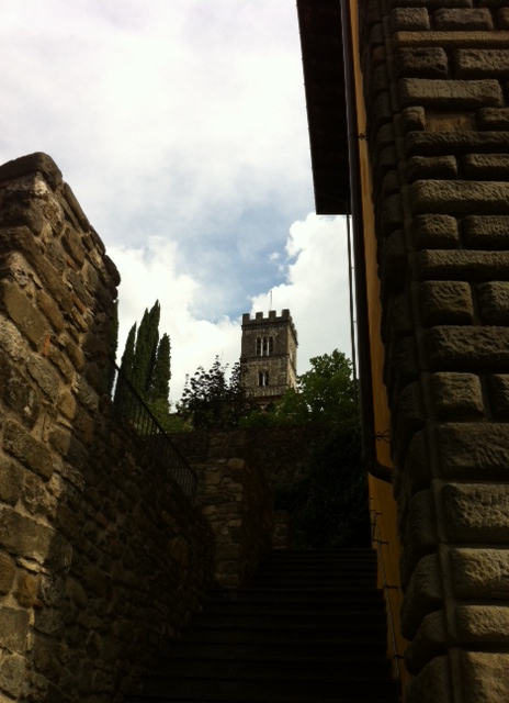 Il campanile del duomo di Barga